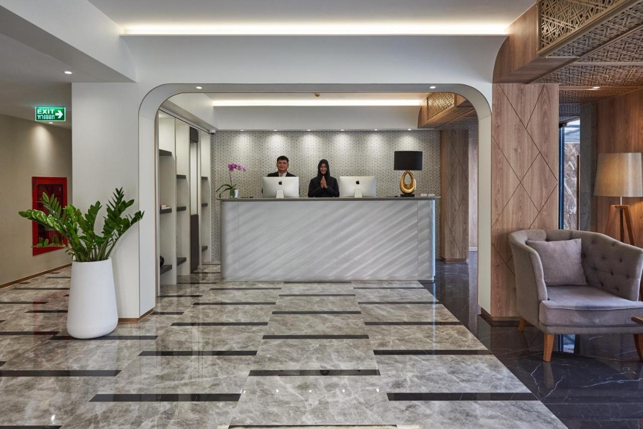 Almas Hotel Bangkok Exterior photo